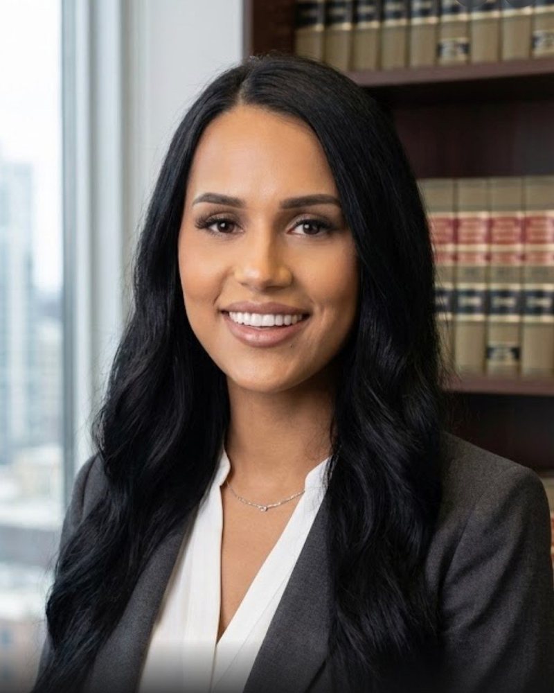 Anneka Pozvek, Paralegal